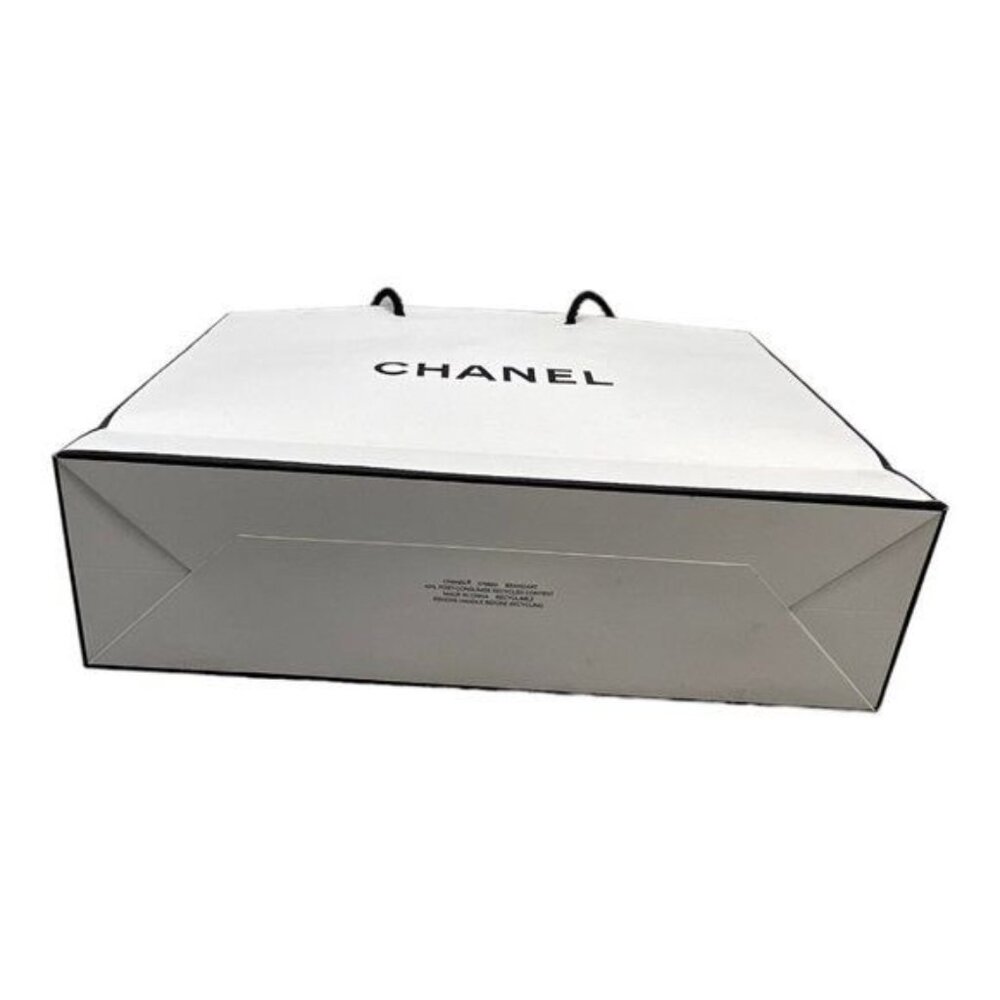Chanel Gift Bag Set Authentic Pouch Tissue Paper and Gift Bag - Picture 9 of 9